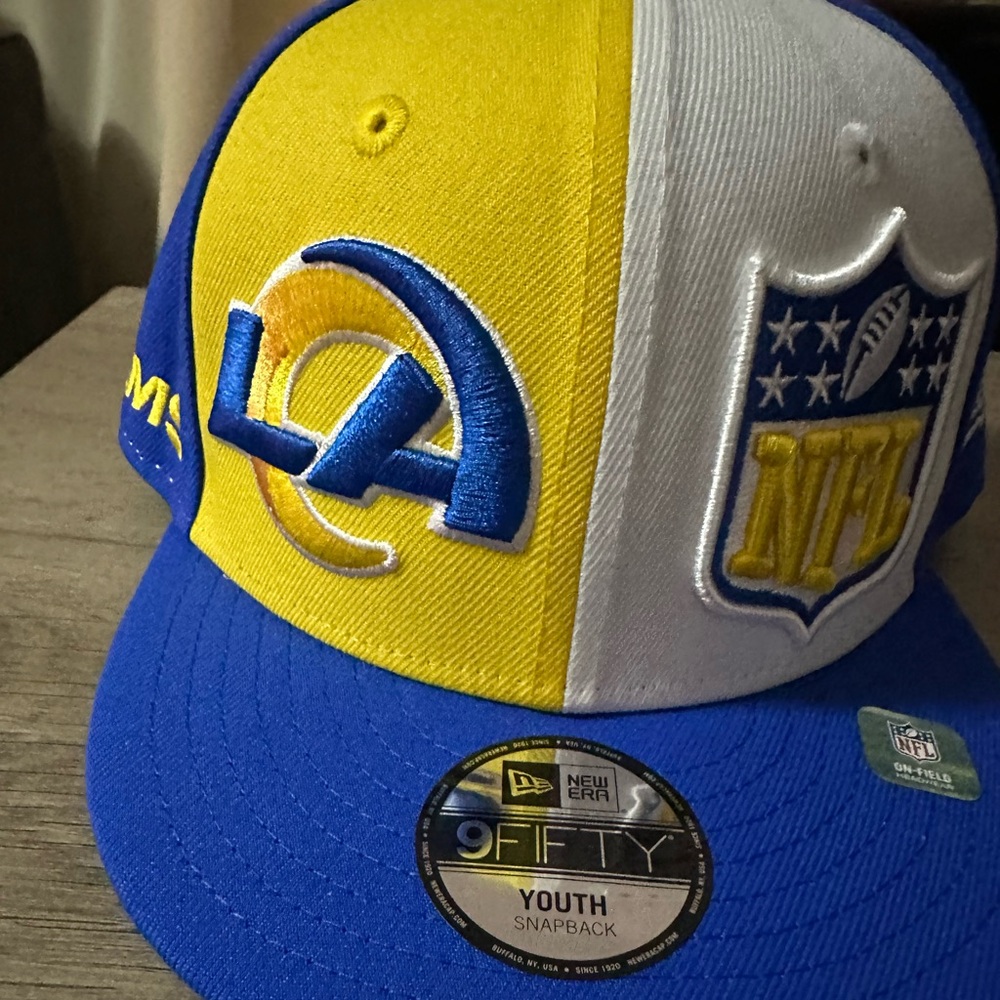 New era SnapBack youth LA Rams hat